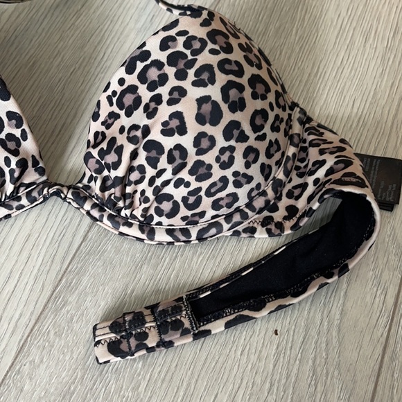 Leopard print bikini - Picture 4 of 5